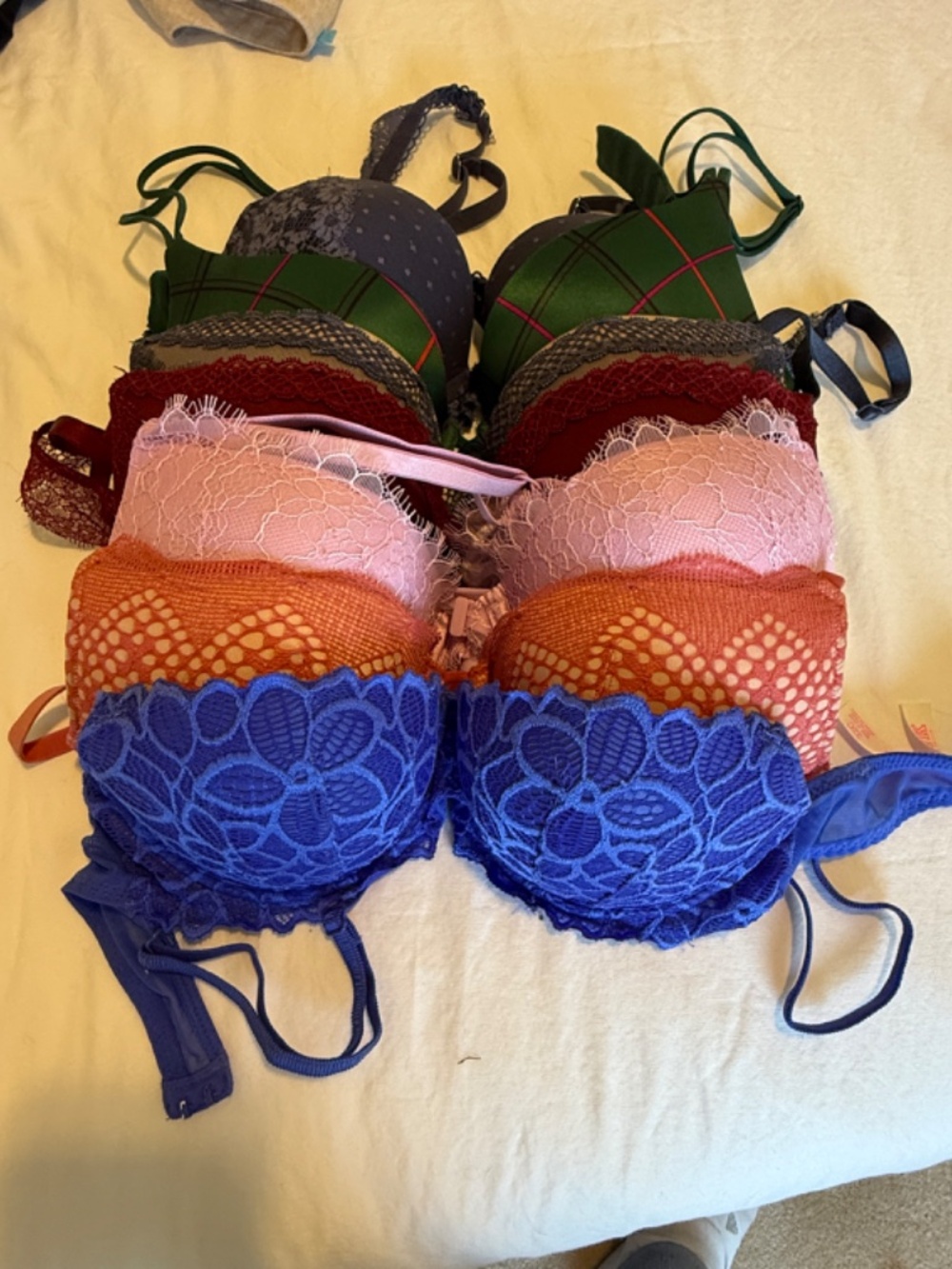 Victorias Secret Bundle of 7 Bras Size 32C
